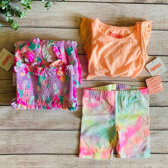 3T Girl Outfit Bundle - Picture 1 of 7